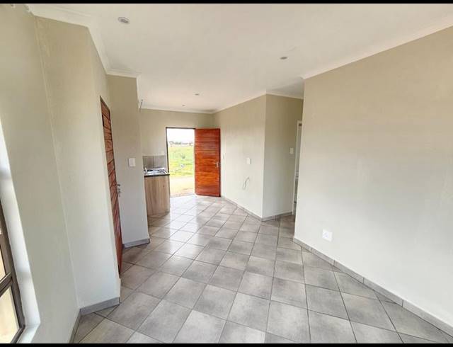 3 BEDROOM HOUSE FOR SALE IN COSMO CITY
